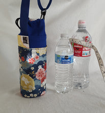 Load image into Gallery viewer, Insulated bottle totes 16-25 oz; half liter to 750 ml (Small)