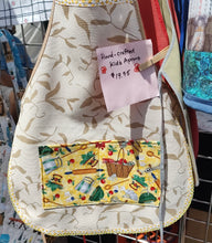 Load image into Gallery viewer, Kids apron on canvas with your choice of fabric