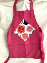 Load image into Gallery viewer, Kids apron on cotton with your choice of fabric