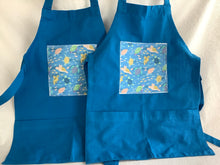Load image into Gallery viewer, Kids apron on cotton with your choice of fabric