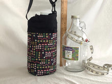 Load image into Gallery viewer, Insulated bottle totes half gallon (Growler)