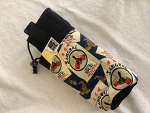 Load image into Gallery viewer, Insulated bottle totes 16-25 oz; half liter to 750 ml (Small)