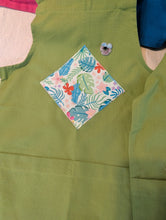 Load image into Gallery viewer, Kids apron on cotton with your choice of fabric