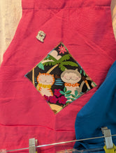 Load image into Gallery viewer, Kids apron on cotton with your choice of fabric