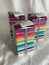Load image into Gallery viewer, Pixie dots 32 fat quarters from Quilting Treasures