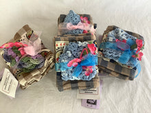 Load image into Gallery viewer, Towels with crocheted dishcloths
