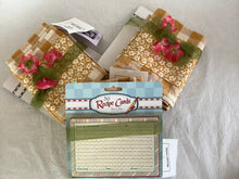 Load image into Gallery viewer, Towels with recipe cards
