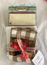 Load image into Gallery viewer, Towels with recipe cards
