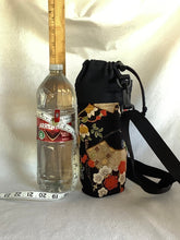 Load image into Gallery viewer, Insulated bottle totes liter or quart (Medium)
