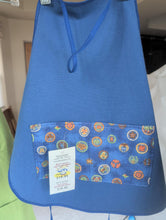 Load image into Gallery viewer, Kids apron on cotton with your choice of fabric
