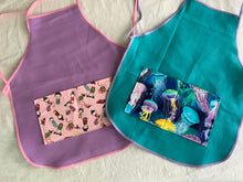 Load image into Gallery viewer, Kids apron on canvas with your choice of fabric
