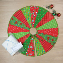 Load image into Gallery viewer, Just add fabric! Tree Skirt Quilt As You Go Pre-Printed Batting
