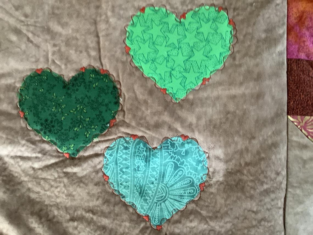 Heart runner for wall, table, bed