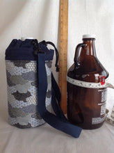 Load image into Gallery viewer, Insulated bottle totes half gallon (Growler)
